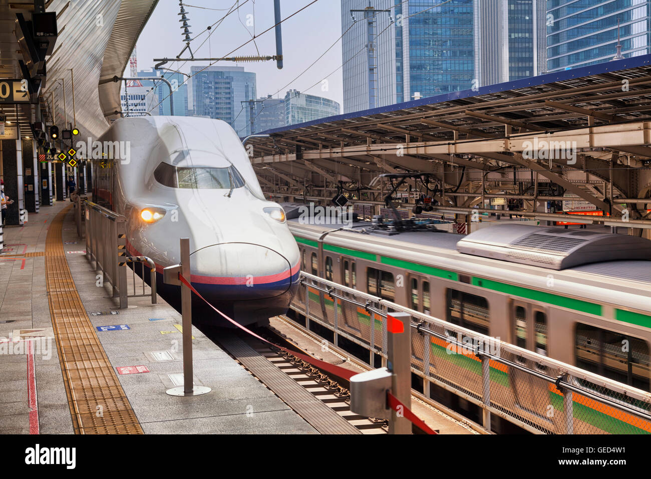 TOKYO, Giappone - 19 Maggio: Principale Stazione di Tokyo il 19 maggio 2016 a Tokyo, Giappone. Foto Stock