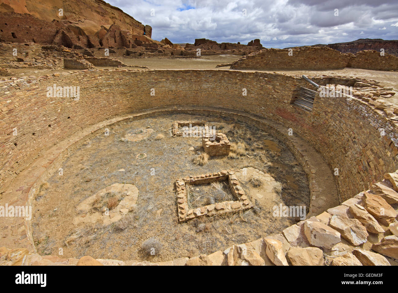 Geografia / viaggi, USA, New Mexico, Nageezi, grande Kiva, Pueblo Bonito, Chaco Culture National Historic Park,cultura Chaco National Historic Park, Nuovo Messico, USA, No-Exclusive-uso Foto Stock