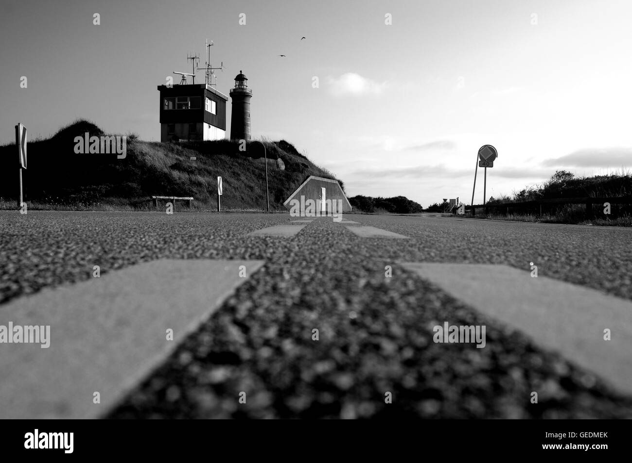 Blackandwhite,adorabili,waldisputninsphotography,geometria,abstract,moody,creative,prospettiva,pavimentazione,Road,superficie,,areale wayart Foto Stock