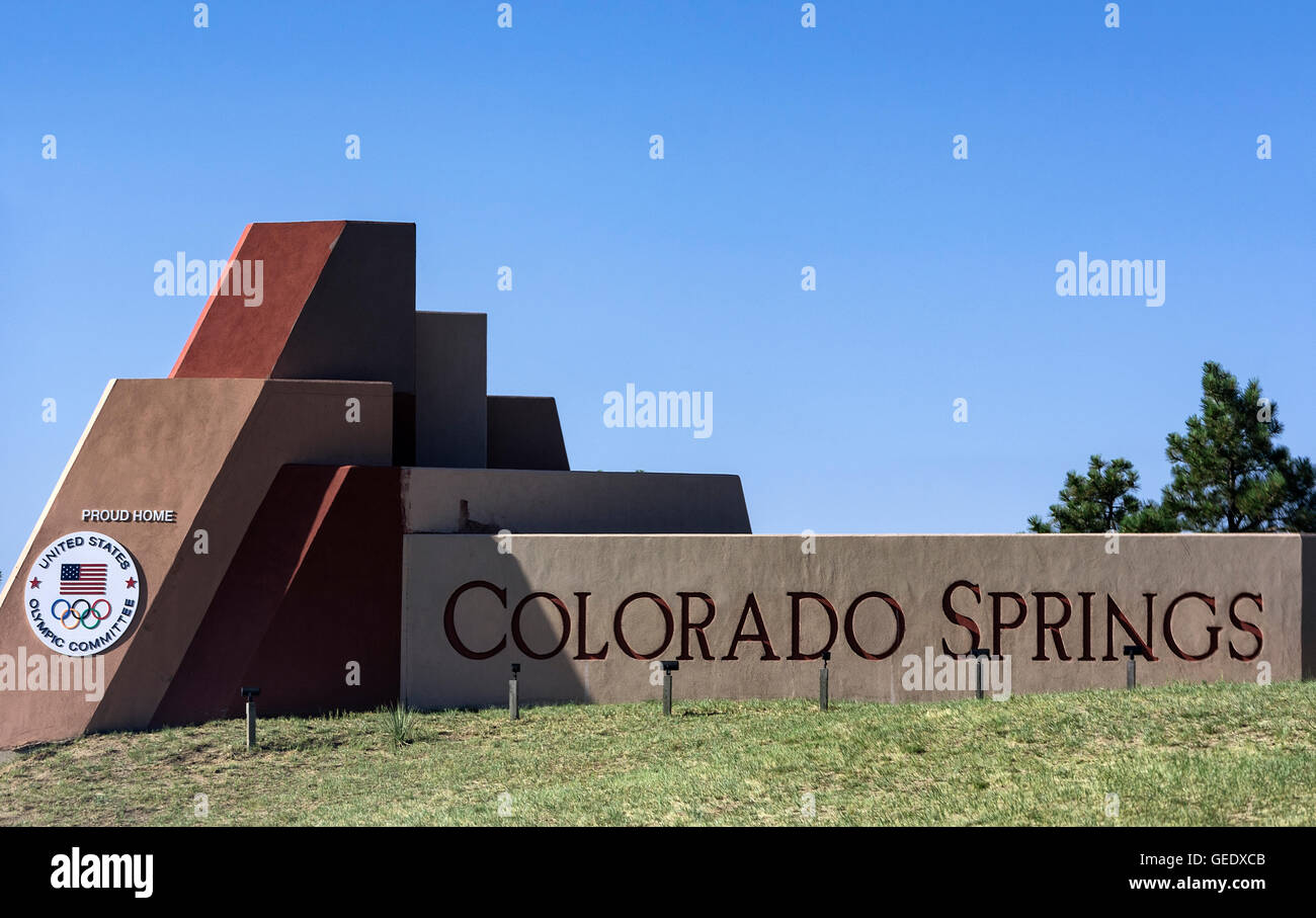 Segno di benvenuto, Colorado Springs, Colorado, Stati Uniti d'America. Foto Stock