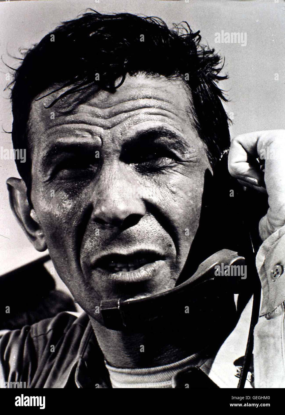 Leonard Nimoy Philip Kettering (Leonard Nimoy) hat das Kommando auf dem atomo-U-Boot Wayne. *** Caption locale *** 1970, l'Assalto alla Wayne, U-Boot Wayne nella missione di Geheimer Foto Stock