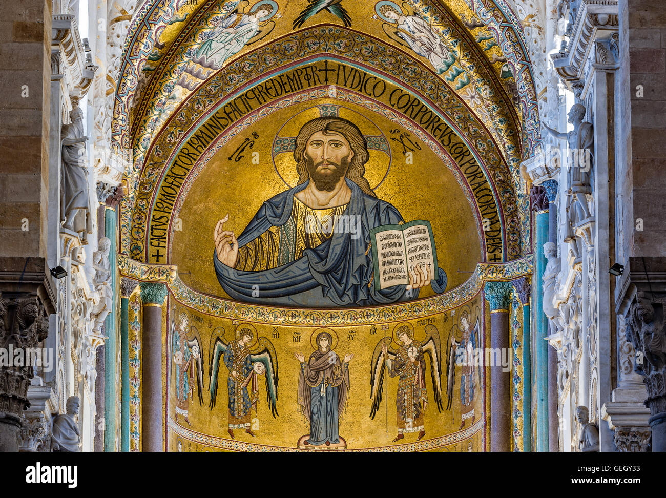 Italia Sicilia Cefallù interno cattedrale Mosaico Foto Stock