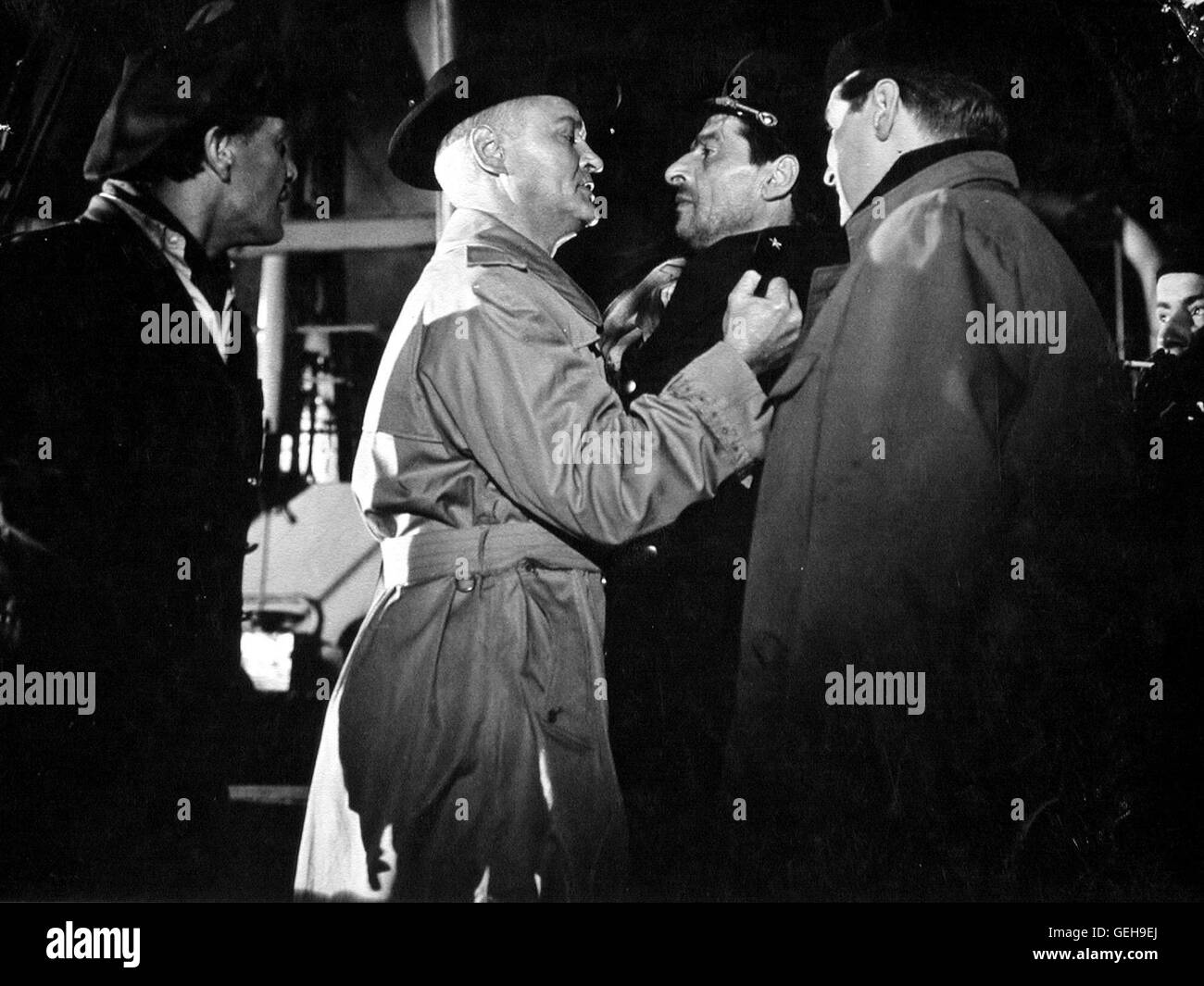 Peter van Eyck Kriminalkommissar Leon Ferrier (Peter van Eyck) sucht nach Dottor Crippen. *** Caption locale *** 1957, il dottor Crippen Lebt, il dottor Crippen Lebt Foto Stock