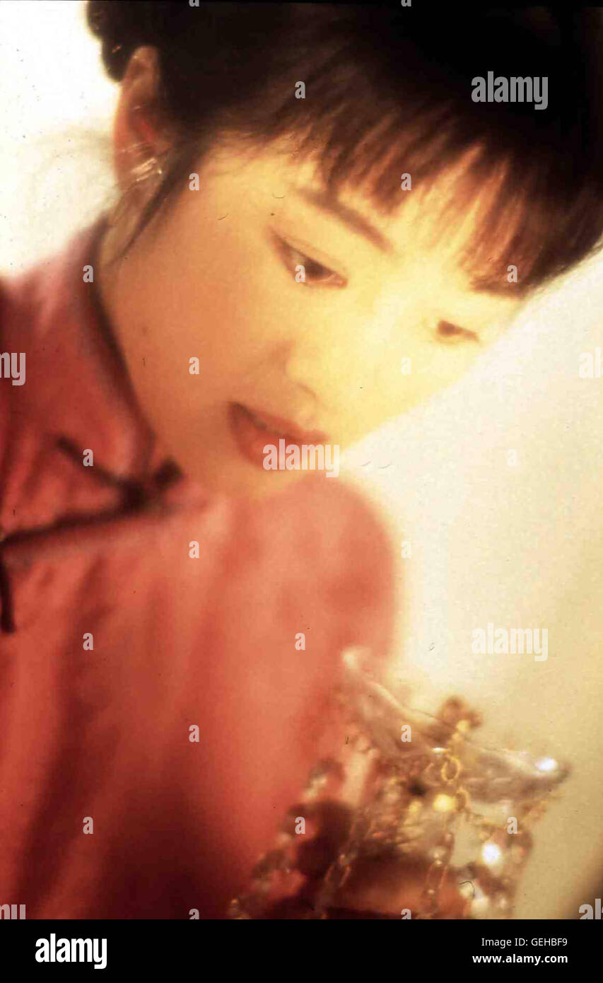 Gong Li Pang Ruyi (Gong Li) erlebt die Revolution von 1911 und die Wandlung Chinas zur Republik im Opium-Rausch. *** Caption locale *** 1996, Fengyue, Verfuehrerischer Mond Foto Stock