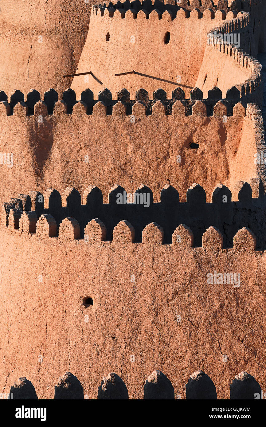Vecchie mura della città antica di Khiva in Uzbekistan. Foto Stock