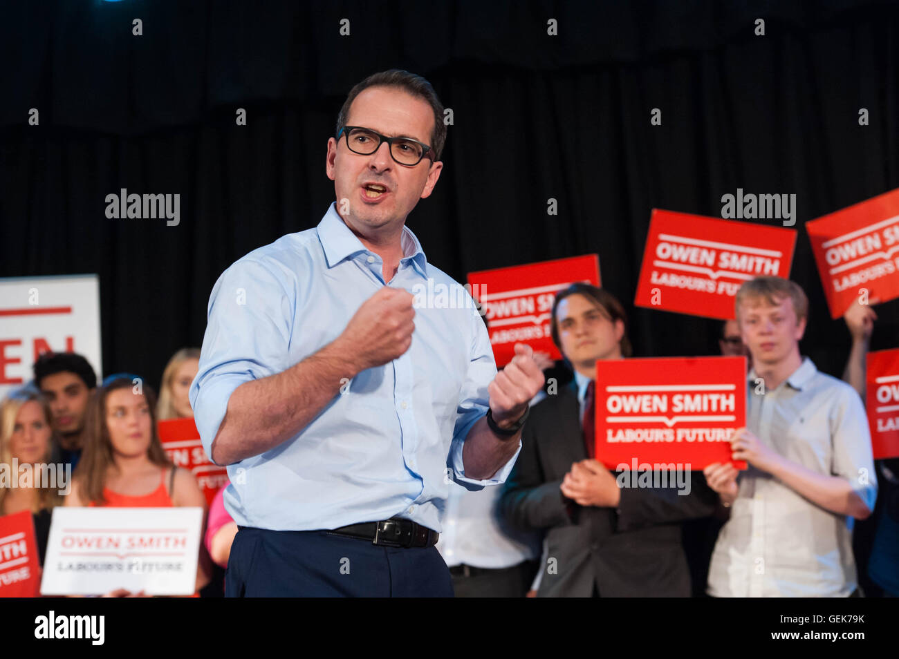 Londra, Regno Unito. 26 Luglio, 2016. Leadership laburista contender Owen Smith campagne a Londra. Credito: Michael Tubi/Alamy Live News Foto Stock