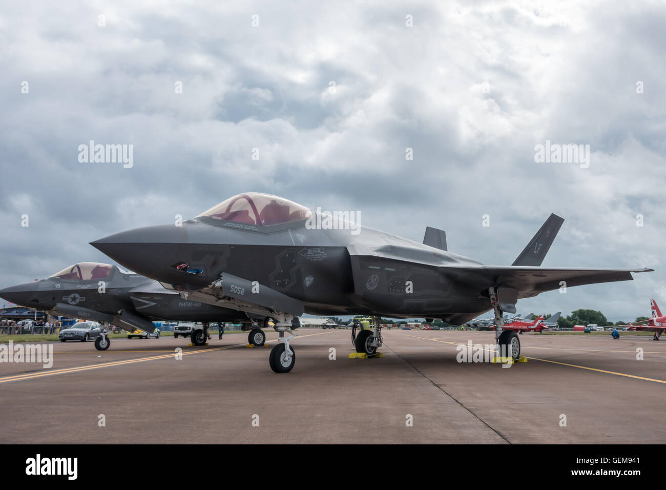 Due F-35 Lightning 2 aeromobili su visualizzazione statica. Foto Stock