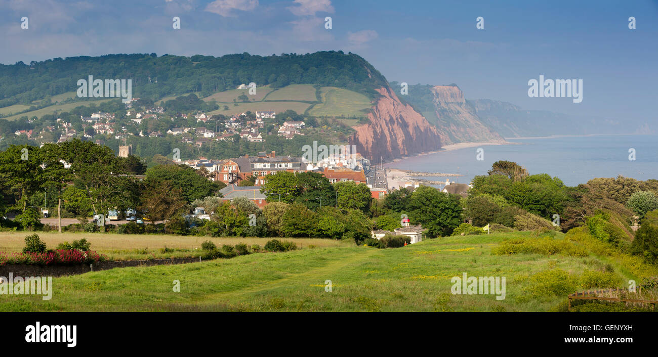 Regno Unito, Inghilterra, Devon, Sidmouth, Sid Valley, della città e della Collina di Salcombe cliffs, elevati vista panoramica dalla collina di picco Foto Stock