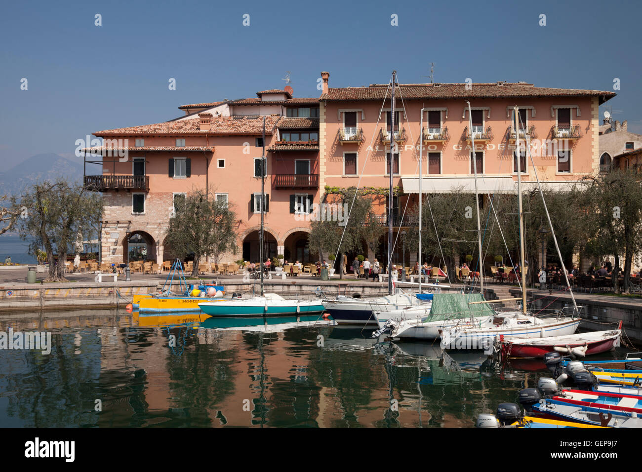 Torri del Benaco sul Lago di Garda Foto Stock