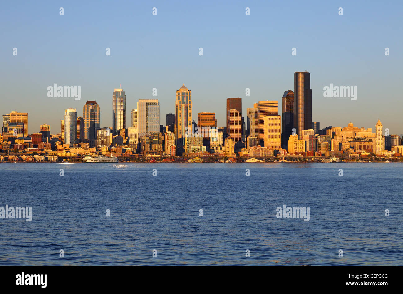 Geografia / viaggi, STATI UNITI D'AMERICA, Washington, Seattle, vista verso il centro da Alki Beach, Puget Sound, Foto Stock