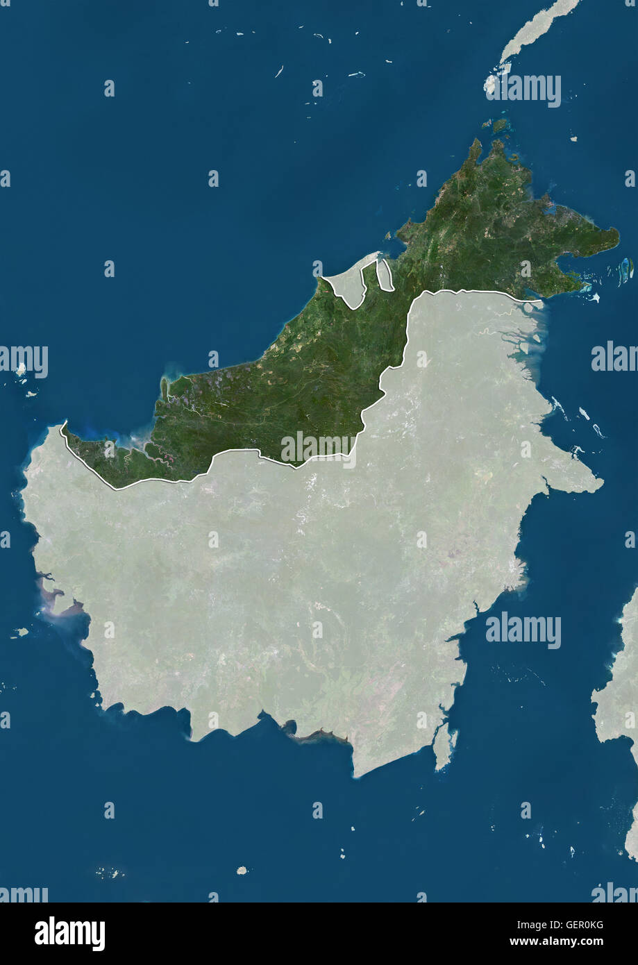 Vista satellitare della Malesia orientale stati di Sabah e Sarawak e territorio federale di Labuan sull'isola del Borneo (con i confini amministrativi e maschera). Questa immagine è stata elaborata sulla base dei dati acquisiti dai satelliti Landsat. Foto Stock