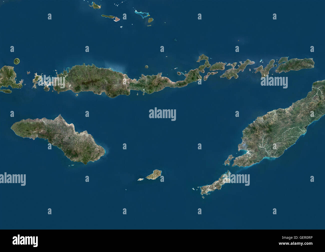 Vista satellitare di Nusa Tenggara Est Provincia, Indonesia. Le tre isole più grandi sono Flores, Sumba e la metà occidentale di Timor Est (Timor ovest). A ovest di sull isola di Flores è isola di Komodo, famosa per il suo Parco Nazionale e il drago di Komodo. Questa immagine è stata konnexion Foto Stock