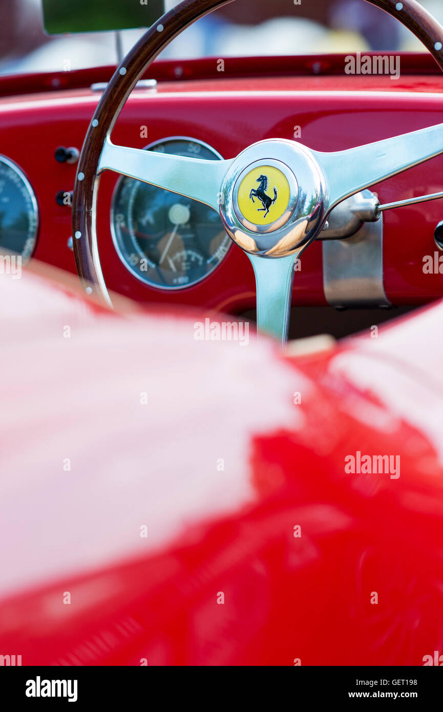 1952 Ferrari 225 Sport Vignale Spider auto volante e sul cruscotto Foto Stock