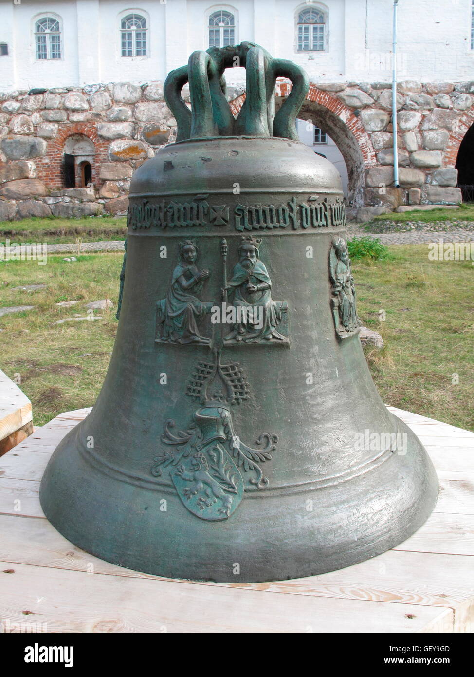 Geografia / viaggi, Russia, isole Solovetsky, Monastero di Solovetsky, storica campana gigante, Foto Stock