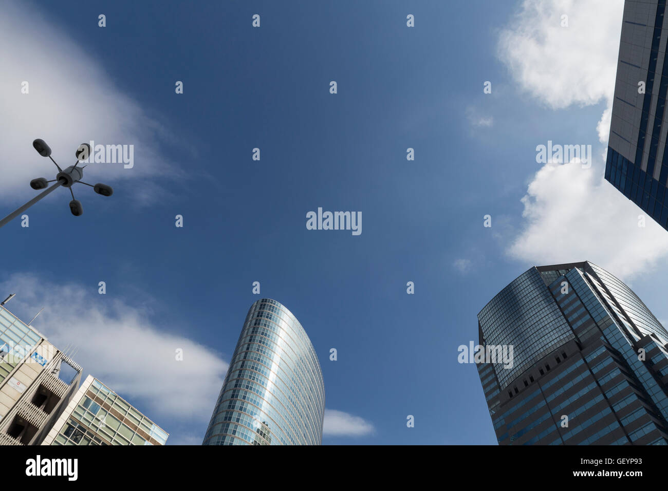 Aprire il cielo sopra lo skyline di shinagawa a Tokyo in Giappone Foto Stock