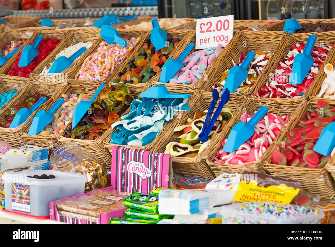 Scegliere e combinare stallo dolce a New Forest & Hampshire County Show, Brockenhurst, Hampshire, Inghilterra UK nel mese di luglio Foto Stock