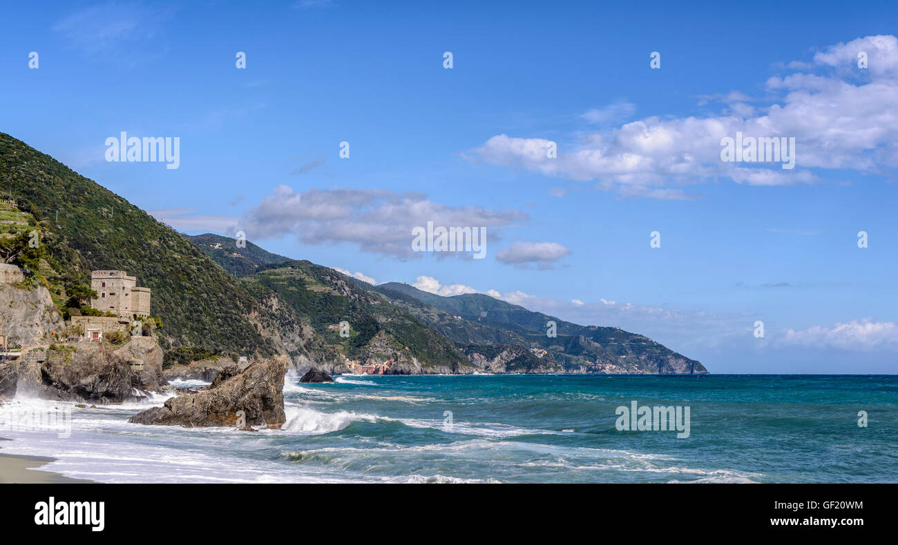 Spiaggia di Monterosso al Mare, Cinque Terre, Italia Foto Stock