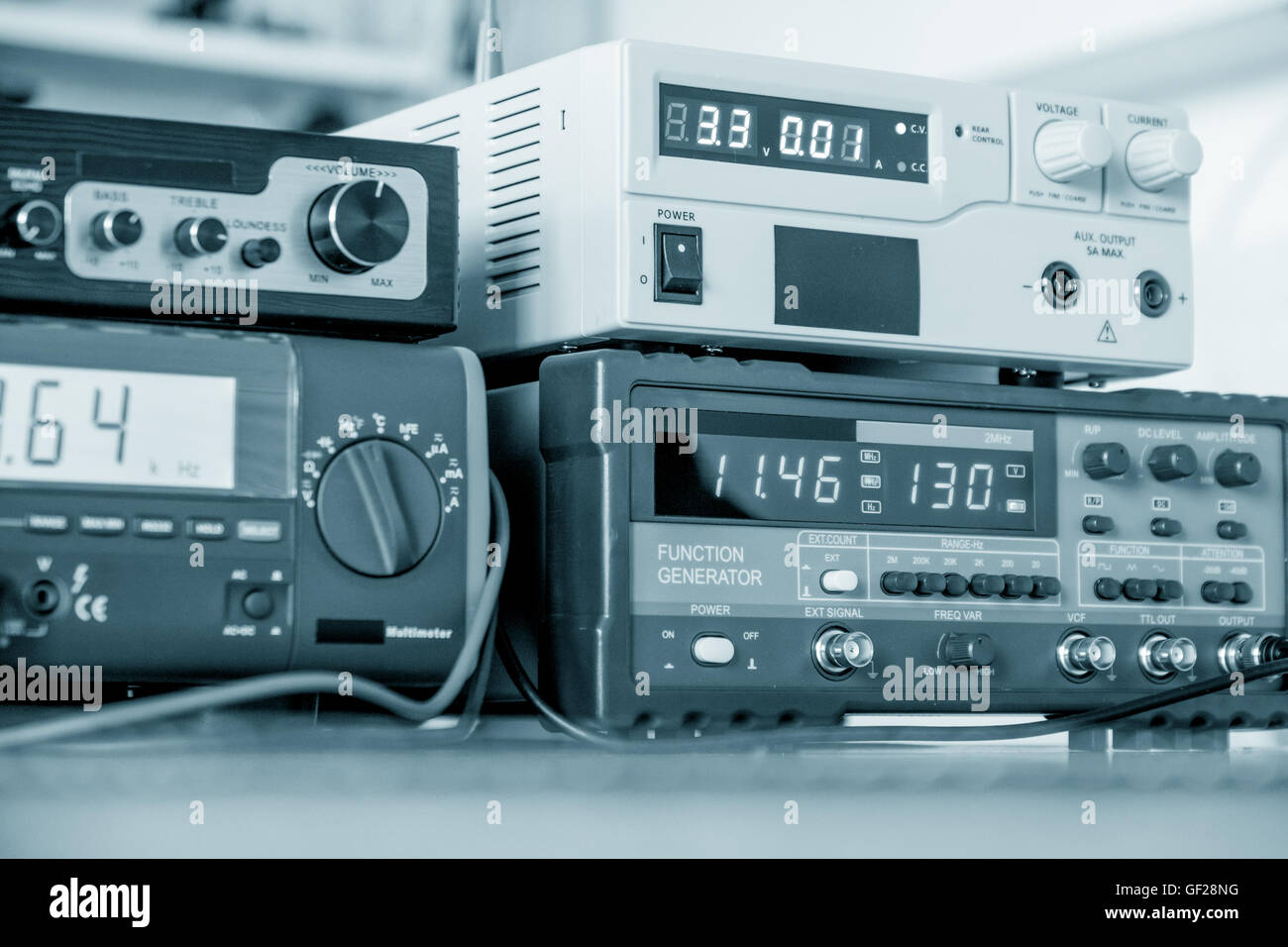Generatore di segnali elettronici con display a LED Foto Stock