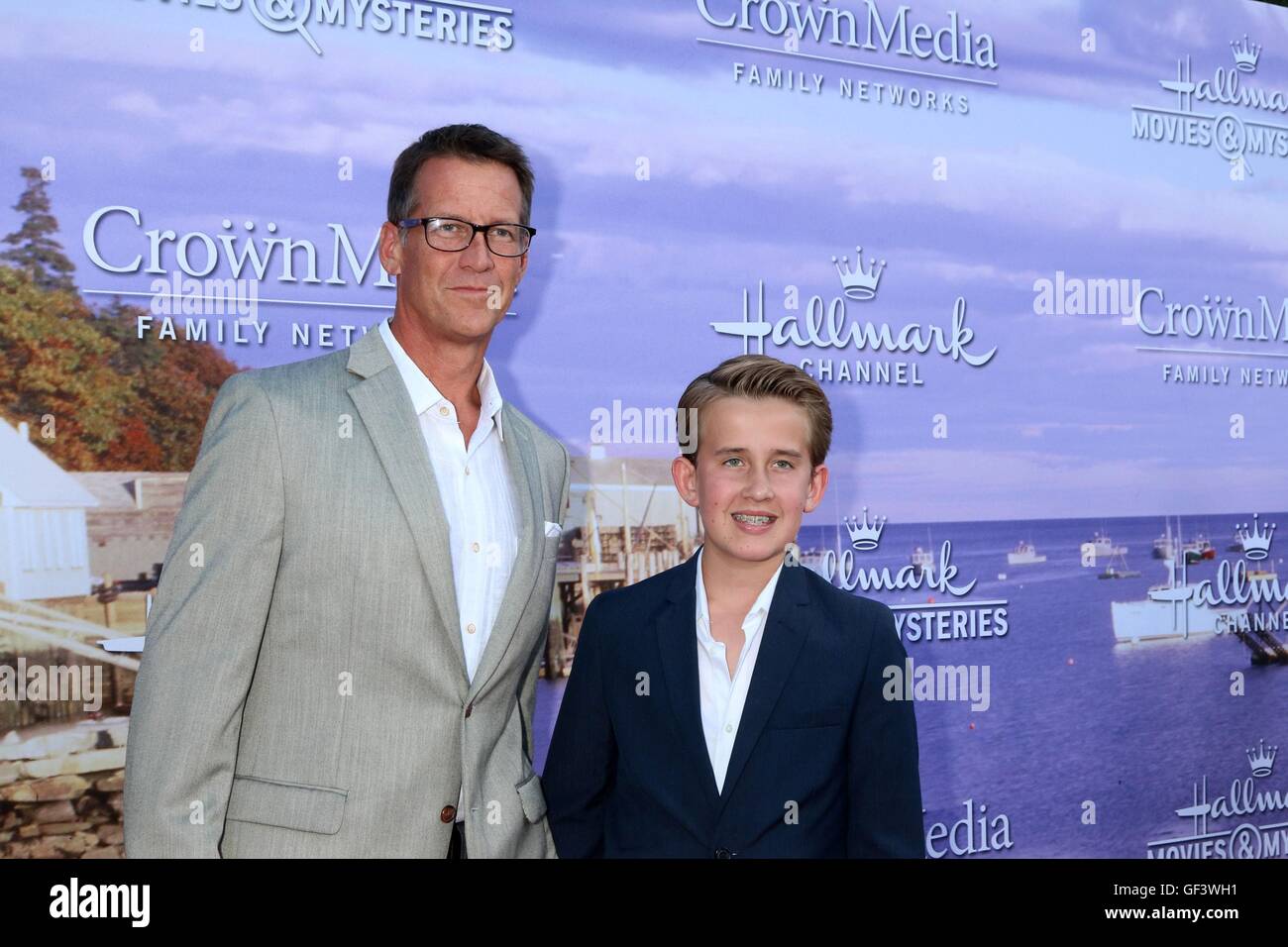 Beverly Hills, CA. 27 Luglio, 2016. James Denton, Sheppard Denton presso gli arrivi per Hallmark Estate evento TCA, residenza privata, Beverly Hills, CA Luglio 27, 2016. Credito: Priscilla concedere/Everett raccolta/Alamy Live News Foto Stock