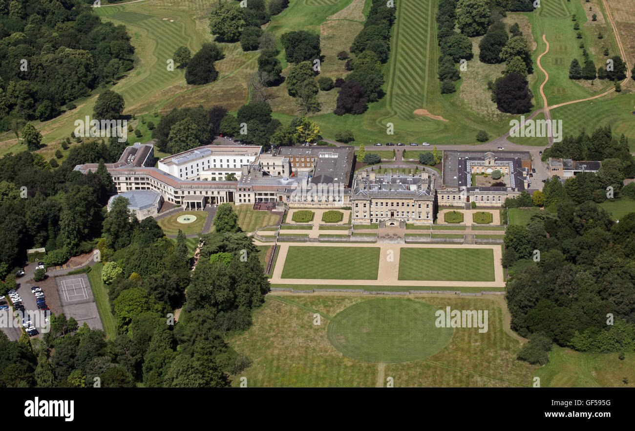 Vista aerea del Crowne Plaza Heythrop Park & Resort Gold Club vicino a Chipping Norton, Oxfordshire, Regno Unito Foto Stock