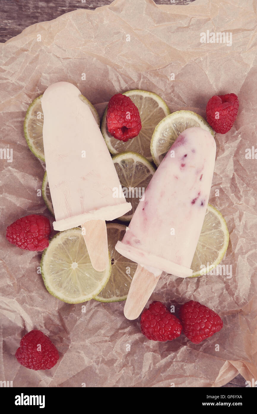 Ghiaccioli di yogurt Foto Stock