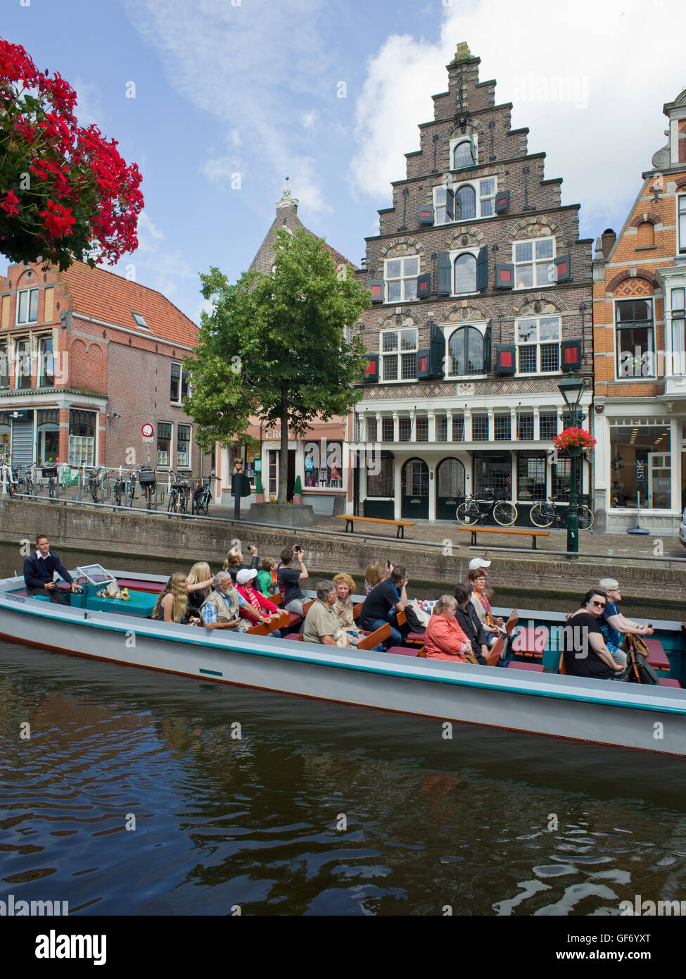 Alkmaar Holland Luttik oudorp antico edificio storico olandese banca Canale di Beagle Foto Stock