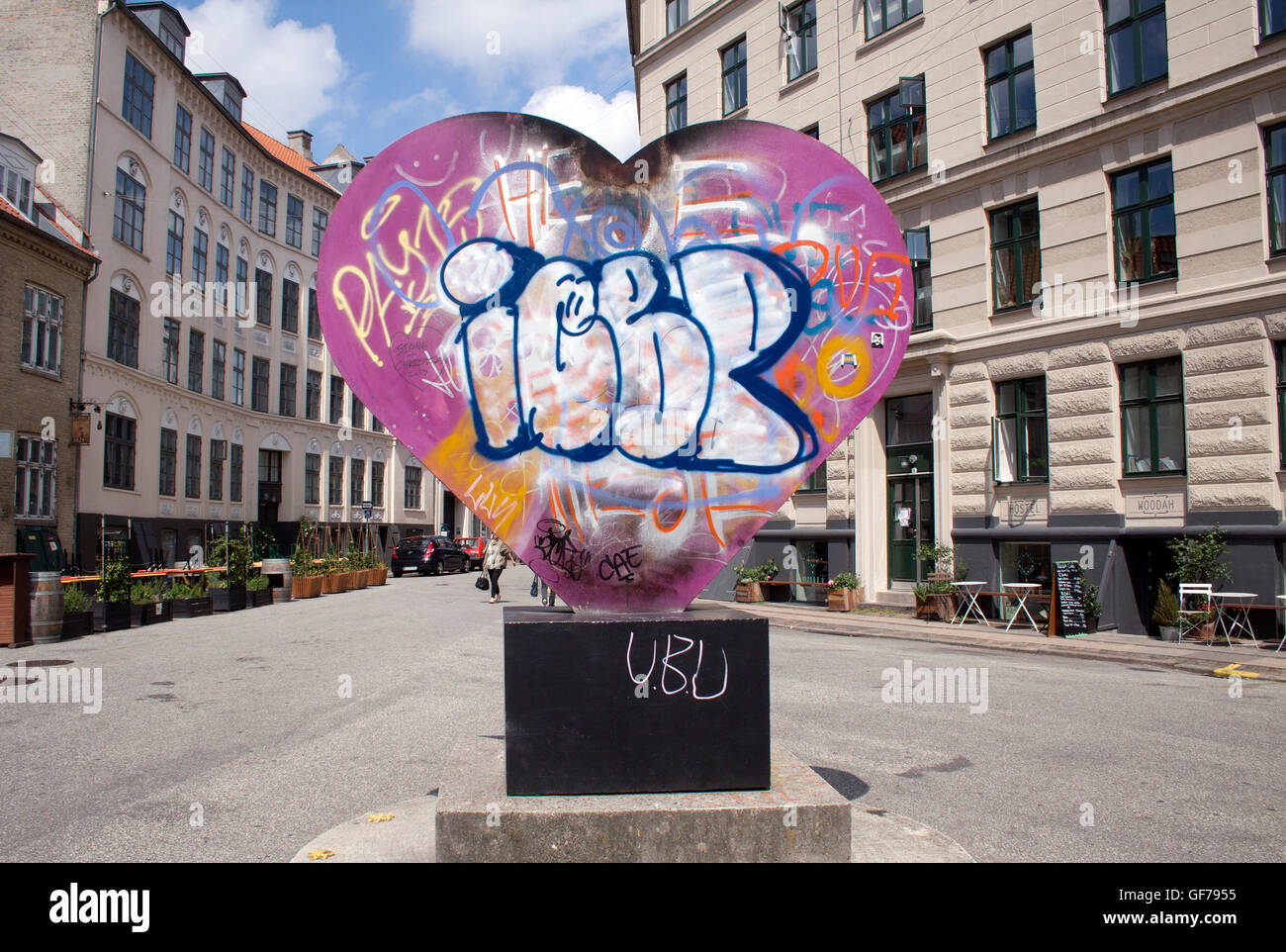 Cuore Scultura su una strada in Copenhagen DANIMARCA Foto Stock