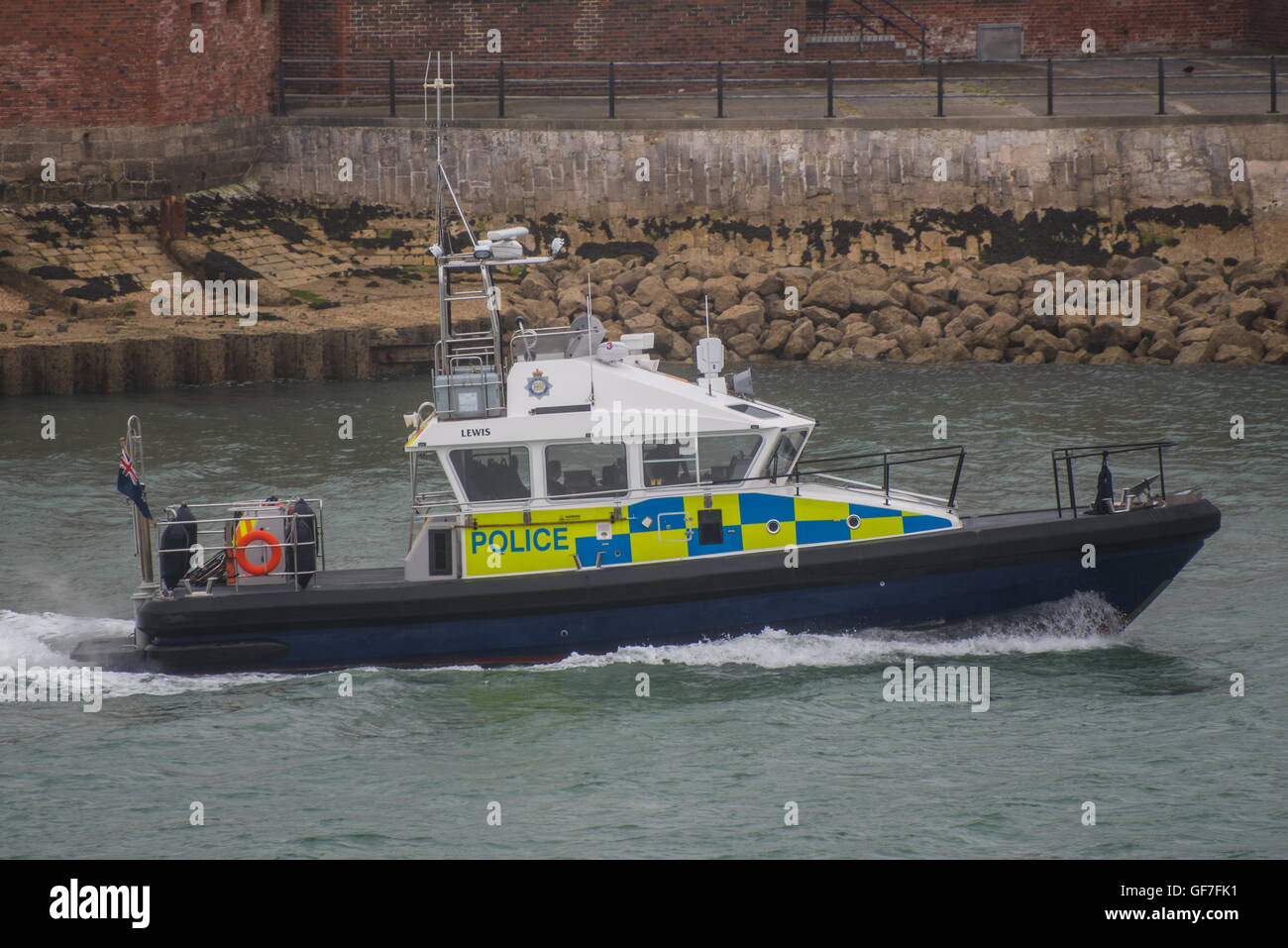 MOD di lancio di polizia a Portsmouth Porto. Foto Stock