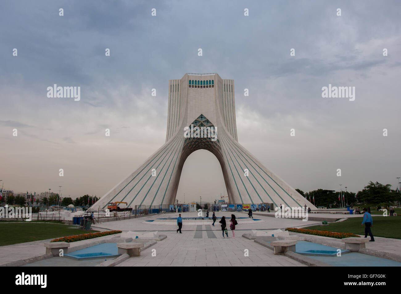 Borj-e Azadi (Liberty Torre). La torre costruire come un monumento segna l'entrata ovest della città ed era il simbolo di Teheran. Foto Stock