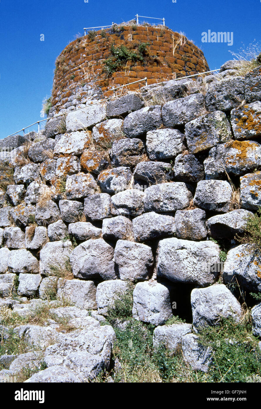 La civiltà nuragica. Età del Bronzo (XVIII secolo BC-2ND C. AD). Nurarghe (torre-fortezze) di Santu Antine, Torralba, SARDEGNA. L'Italia. Foto Stock