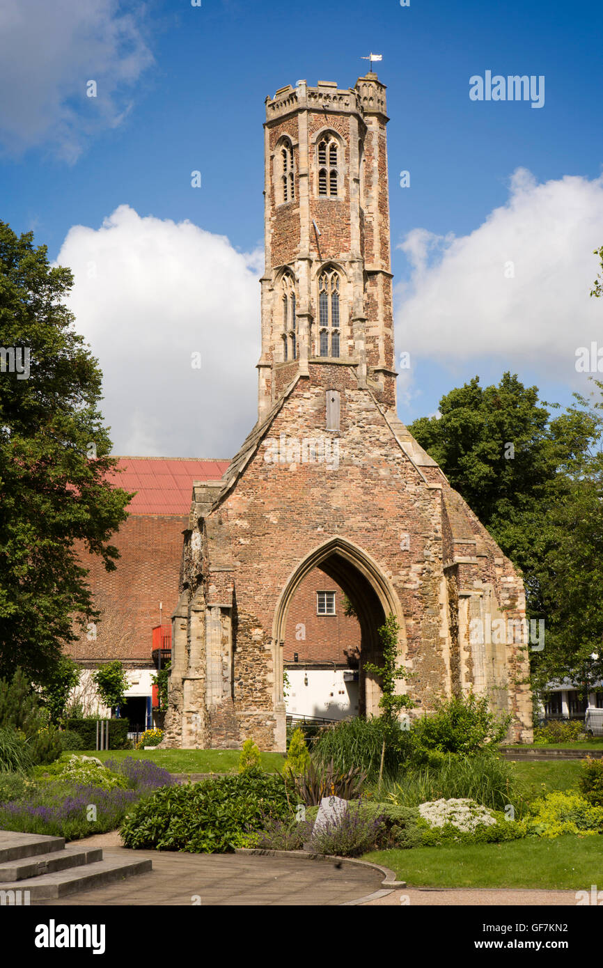 Regno Unito, Inghilterra, Norfolk, King's Lynn, Torre dei giardini, convento francescano rovine della torre Foto Stock