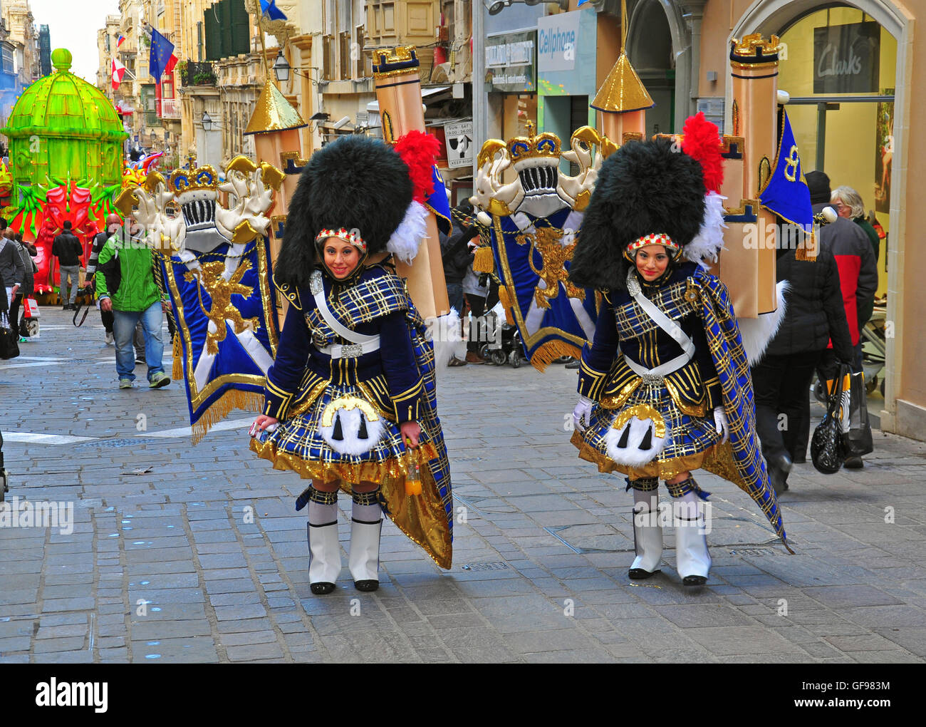 La Valletta, Malta - 1 Marzo: carnevale di primavera sulla strada del centro cittadino di La Valletta il 1 marzo 2014. Il carnevale a Malta detiene da febbraio Foto Stock