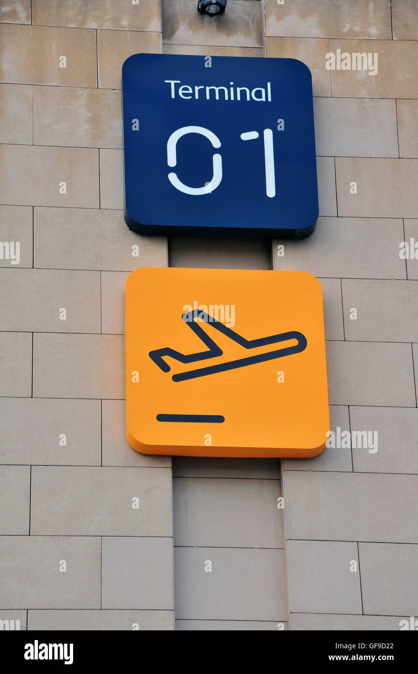 Airport Terminal 1 sign Foto Stock