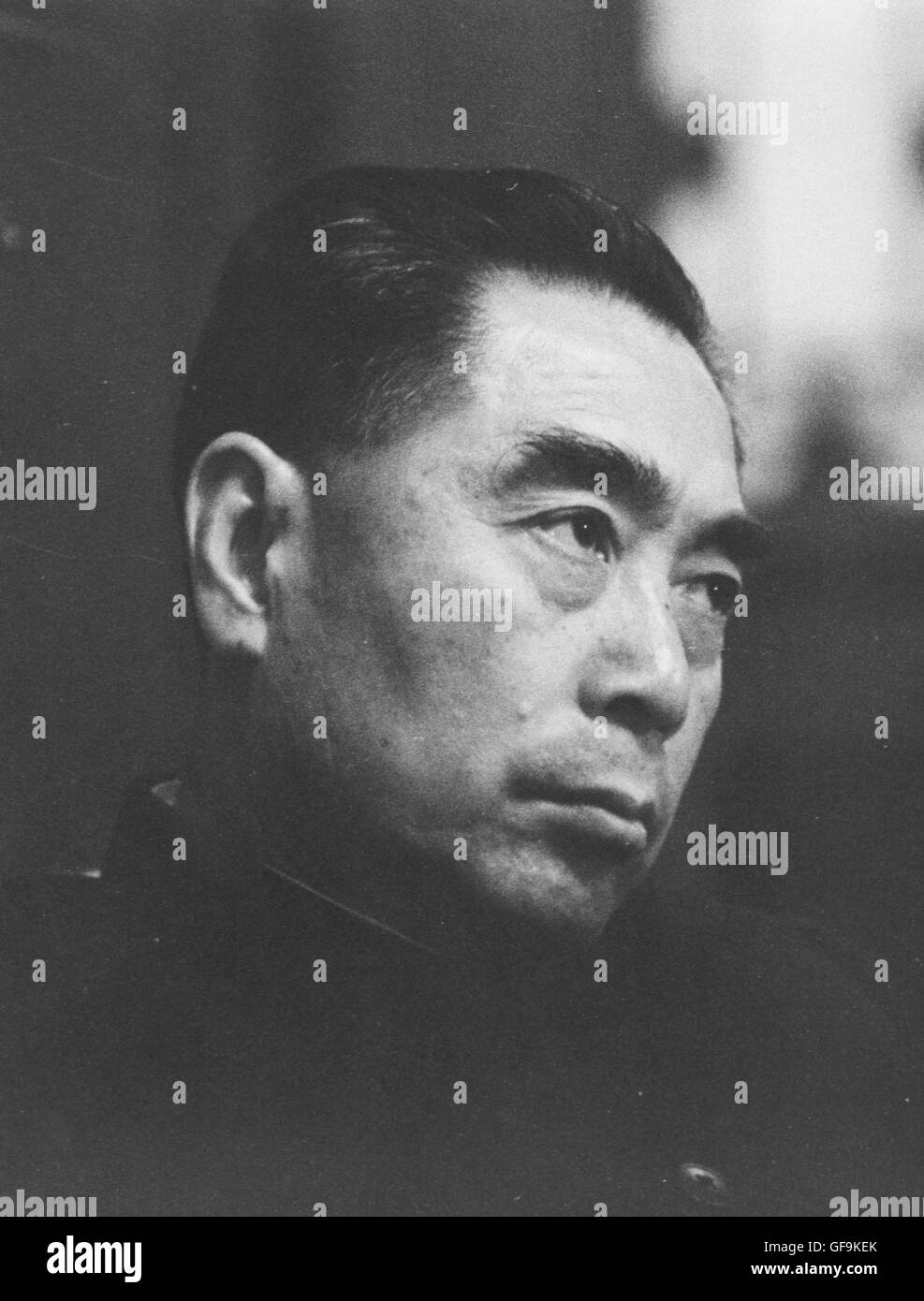 Un ritratto di Chou En-Lai, la Premiere della Repubblica popolare di Cina,1957. Foto Stock