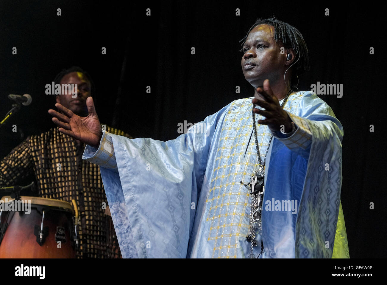 Charlton Park, Wiltshire, Regno Unito 30 luglio 2016 Baaba Maal gioca WOMAD 2016 a Charlton Park di Malmesbury il 30/07/2016 . Nella foto: Baaba Maal. Foto di credito: Julie Edwards/Alamy Live News Foto Stock