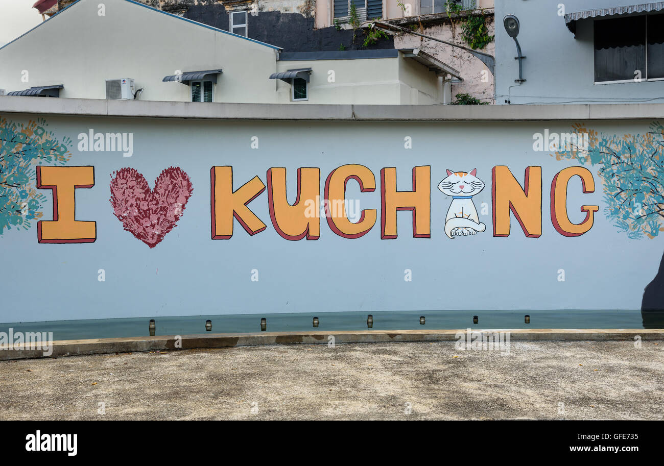 Kuching, Malaysia. La scrittura "Io amo Kuching' è sulla parete. Sarawak. Borneo Foto Stock