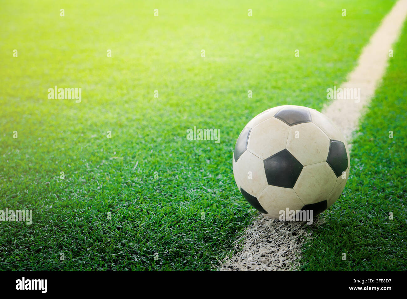 Campo di calcio e centro sfera top view background Foto Stock