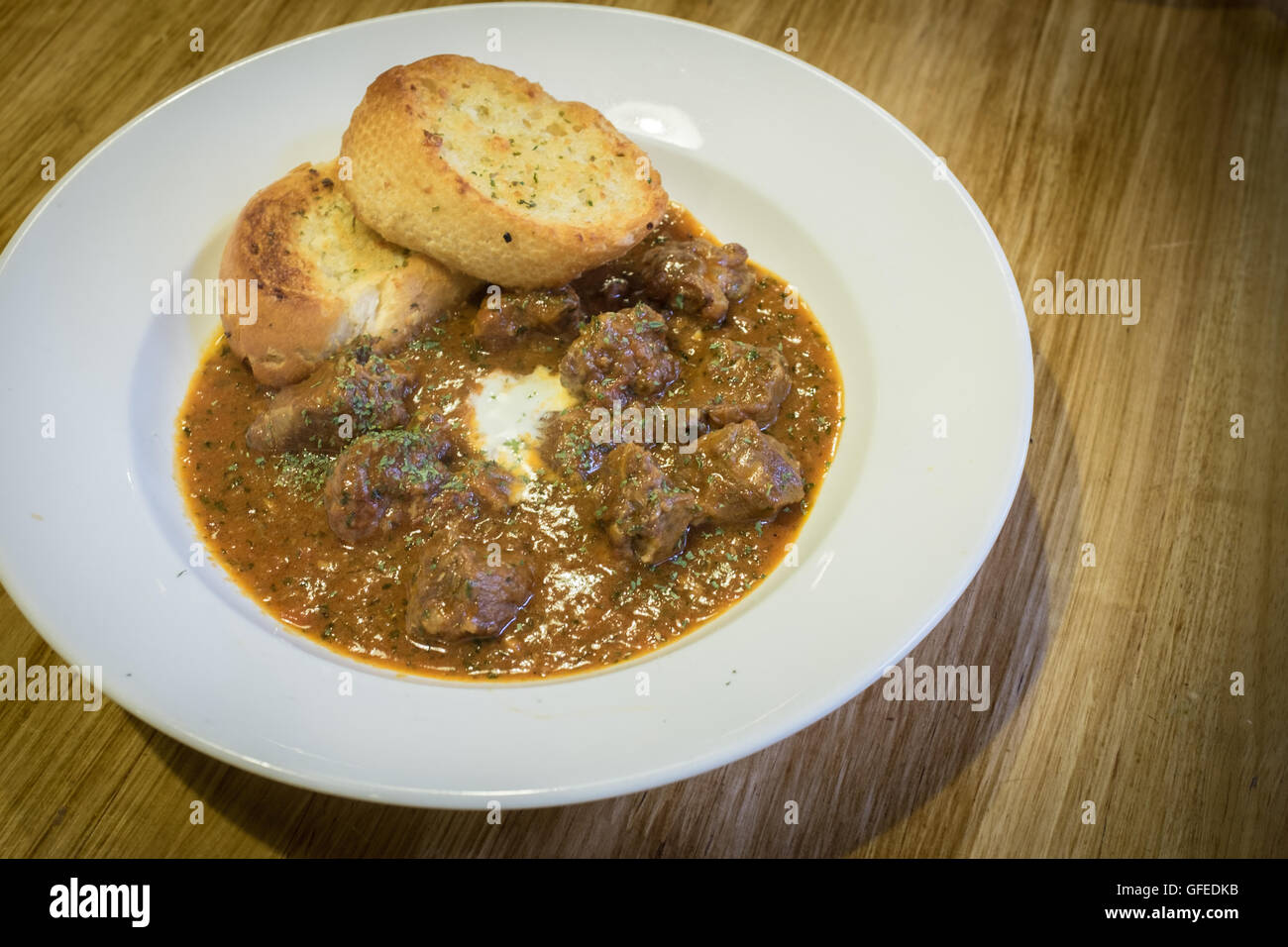 Gulasch di manzo slow cooker fatta in casa Foto Stock