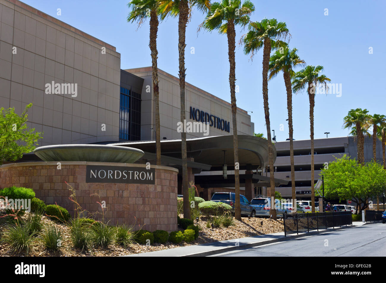 Las Vegas - Circa il luglio 2016: Nordstrom Retail Mall posizione. Nordstrom è conosciuto per il suo servizio e la sua moda II Foto Stock