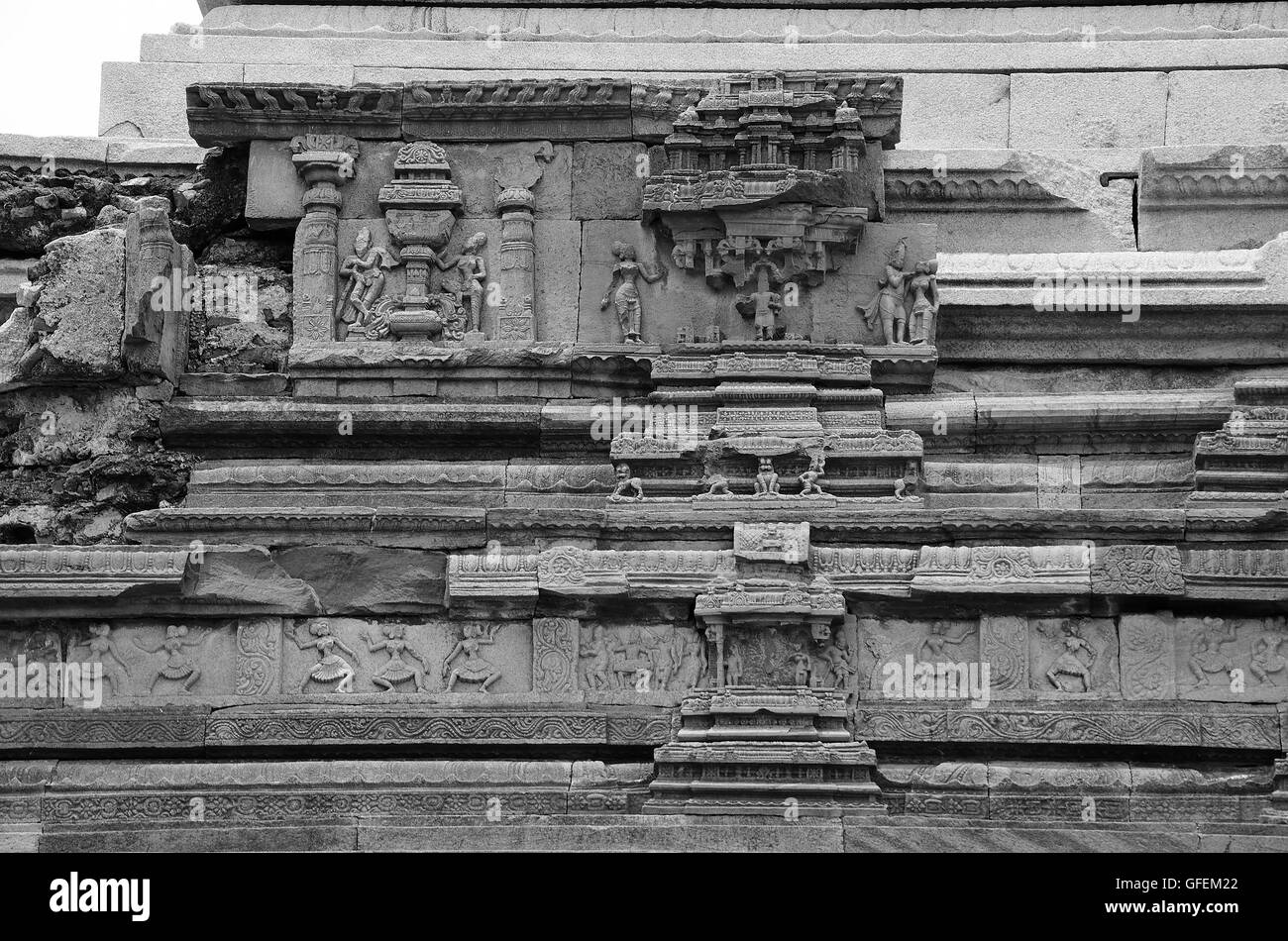 Vista parziale di Mahanavami Dibba, Hampi, Karnataka, India Foto Stock