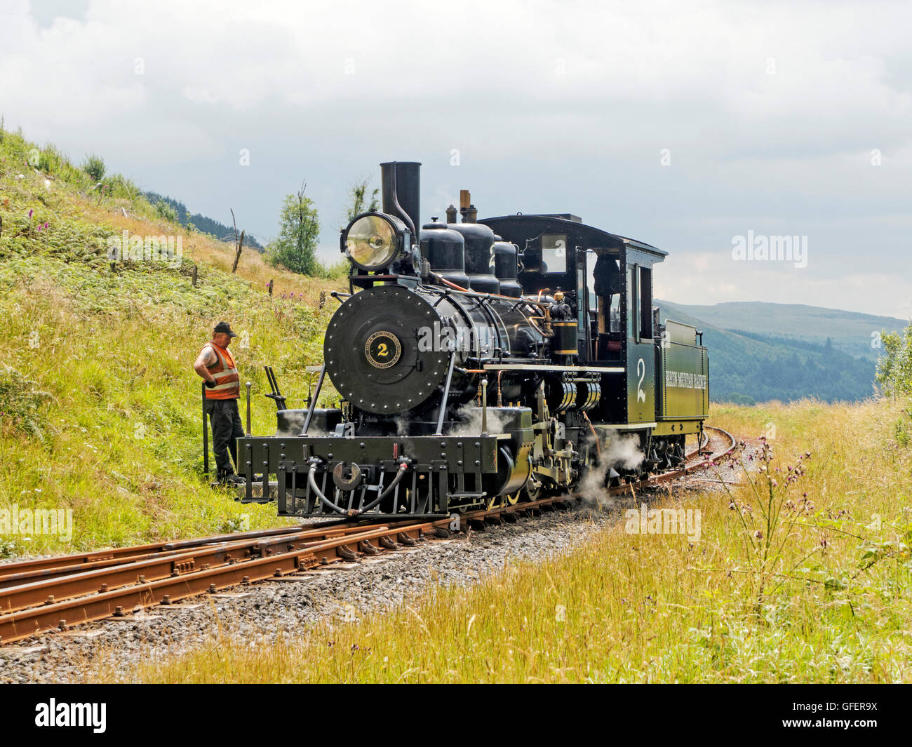 Il vapore loco correndo è il treno alla stazione di Torpantau sul Brecon ferrovia di montagna vicino a Merthyr Tydfil nel Galles del Sud. Foto Stock