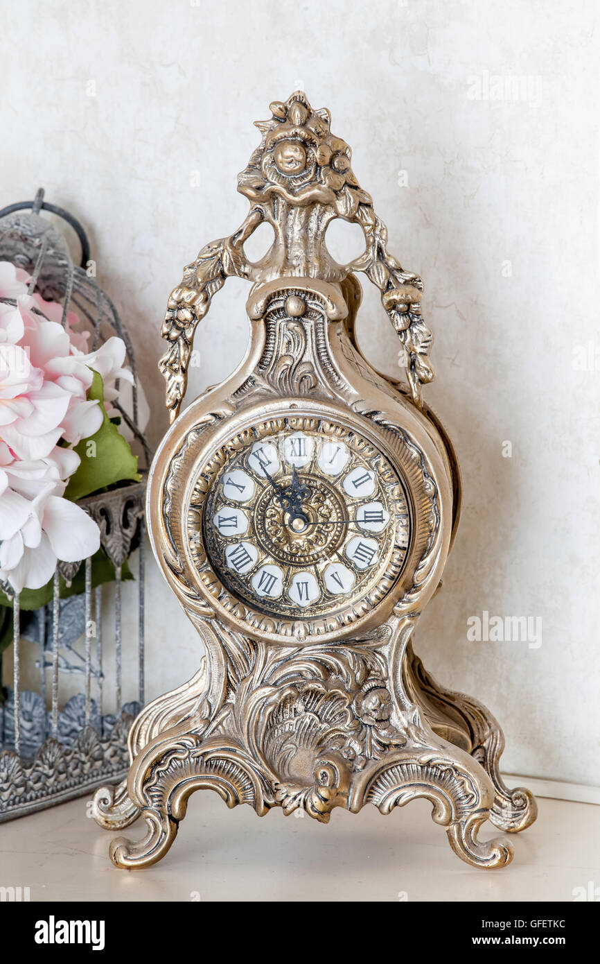 Vecchi orologi retrò Foto Stock