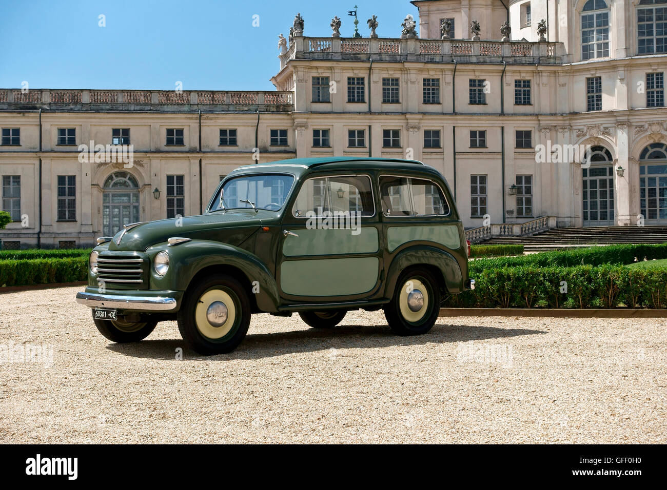 Fiat topolino giardinetta mostra al Palazzo di Caccia di Stupinigi. Residenze della Casa reale di Savoia. Stupinigi Provincia di Torino, Italia Europa Foto Stock