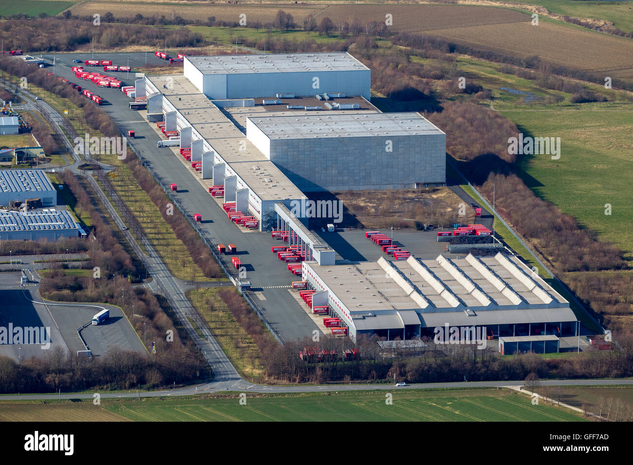 Vista aerea, accessori per auto costruttore ATU, magazzino centrale Werl, Logistica sale, red ATU-camion, Werl, Soester Plain, Foto Stock