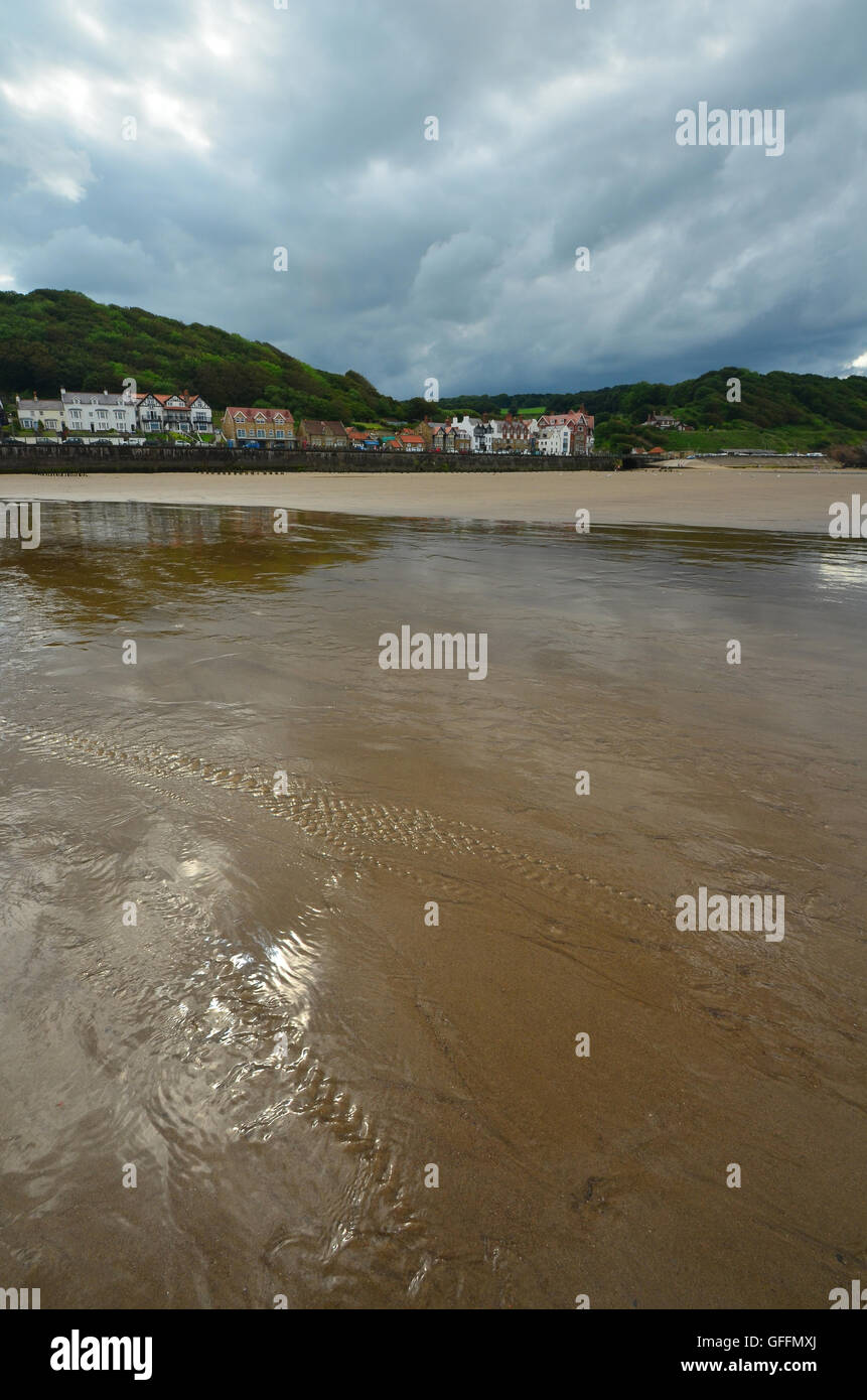Sandsend beach in North Yorkshire England Regno Unito Foto Stock
