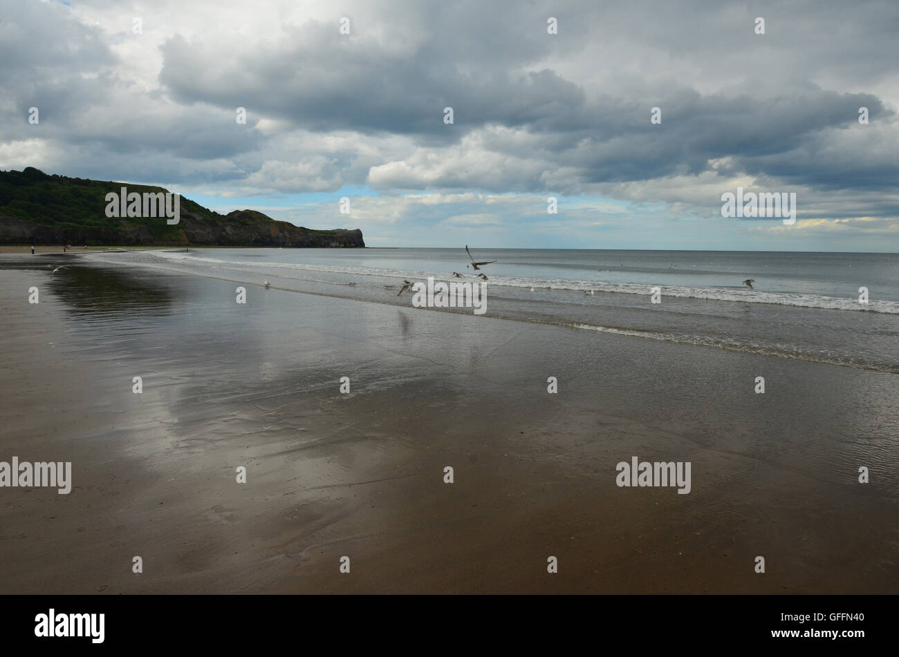 Sandsend beach in North Yorkshire England Regno Unito Foto Stock