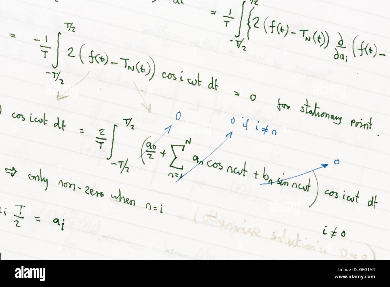 Compiti di matematica che mostra manoscritta di formule matematiche Foto Stock