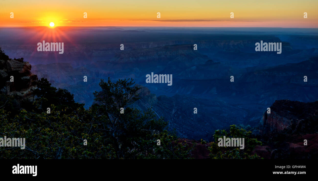 Alba sul Parco Nazionale del Grand Canyon Foto Stock