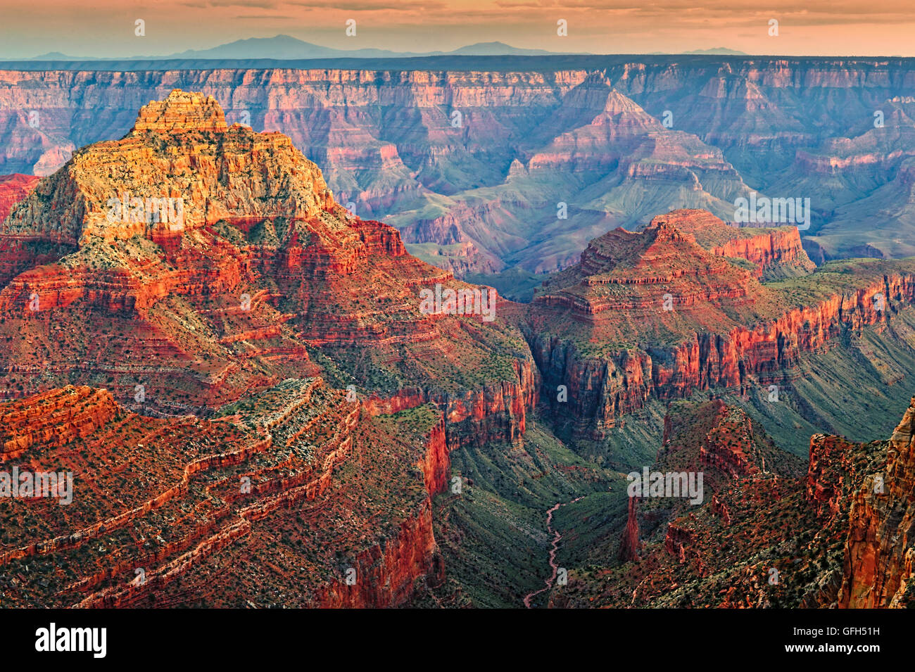 Fiume attraverso il Parco Nazionale del Grand Canyon Foto Stock