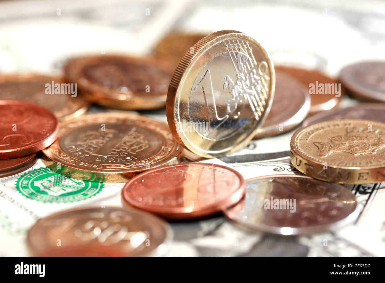 Piano finanziario. Varie valuta mondiale closeup come sfondo Foto Stock